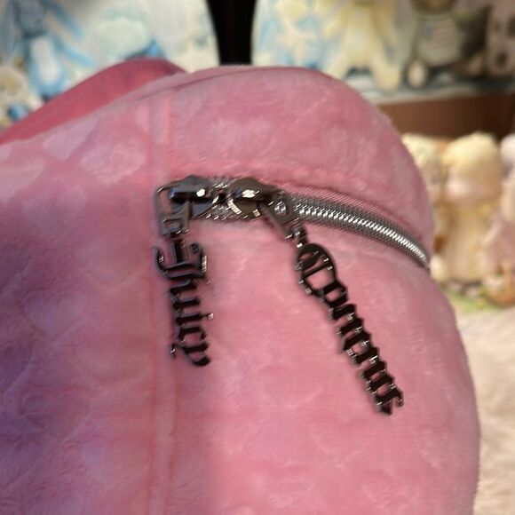 Juicy Couture Pink Quilted Cosmetic Bag - Picture 5 of 11